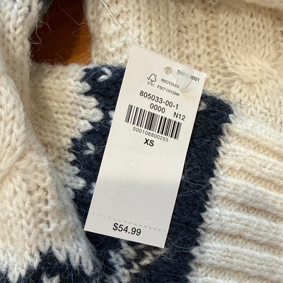 Old Navy Cream and Black Reindeer Fair Isle Button-Front Cardigan - Picture 4 of 5